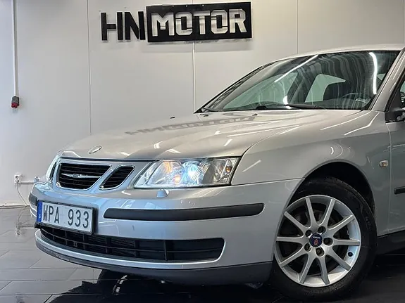 Saab 9-3 2005 photo 2