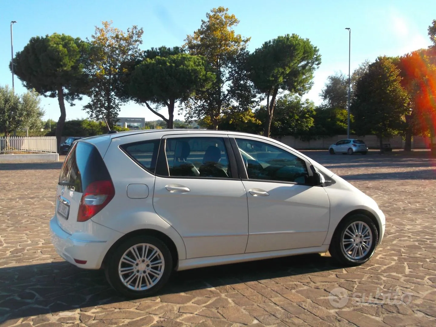 Mercedes-Benz A 2012 photo 2