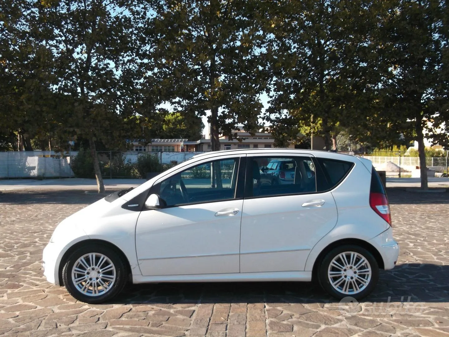 Mercedes-Benz A 2012 photo 5