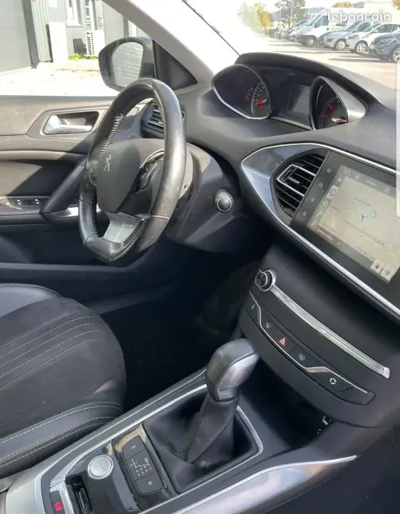 Peugeot 308 2016 photo 2