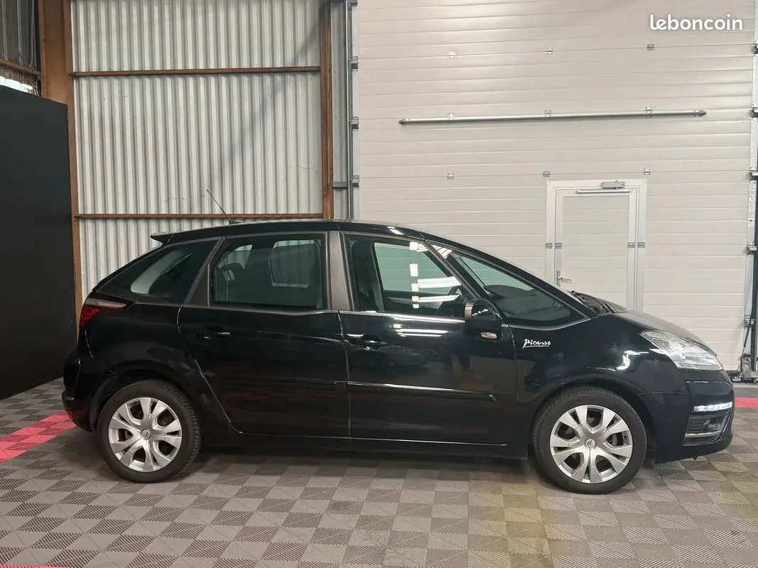 Citroen C4 Picasso 2011 photo 4