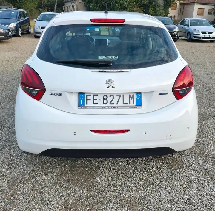 Peugeot 208 2016 photo 4