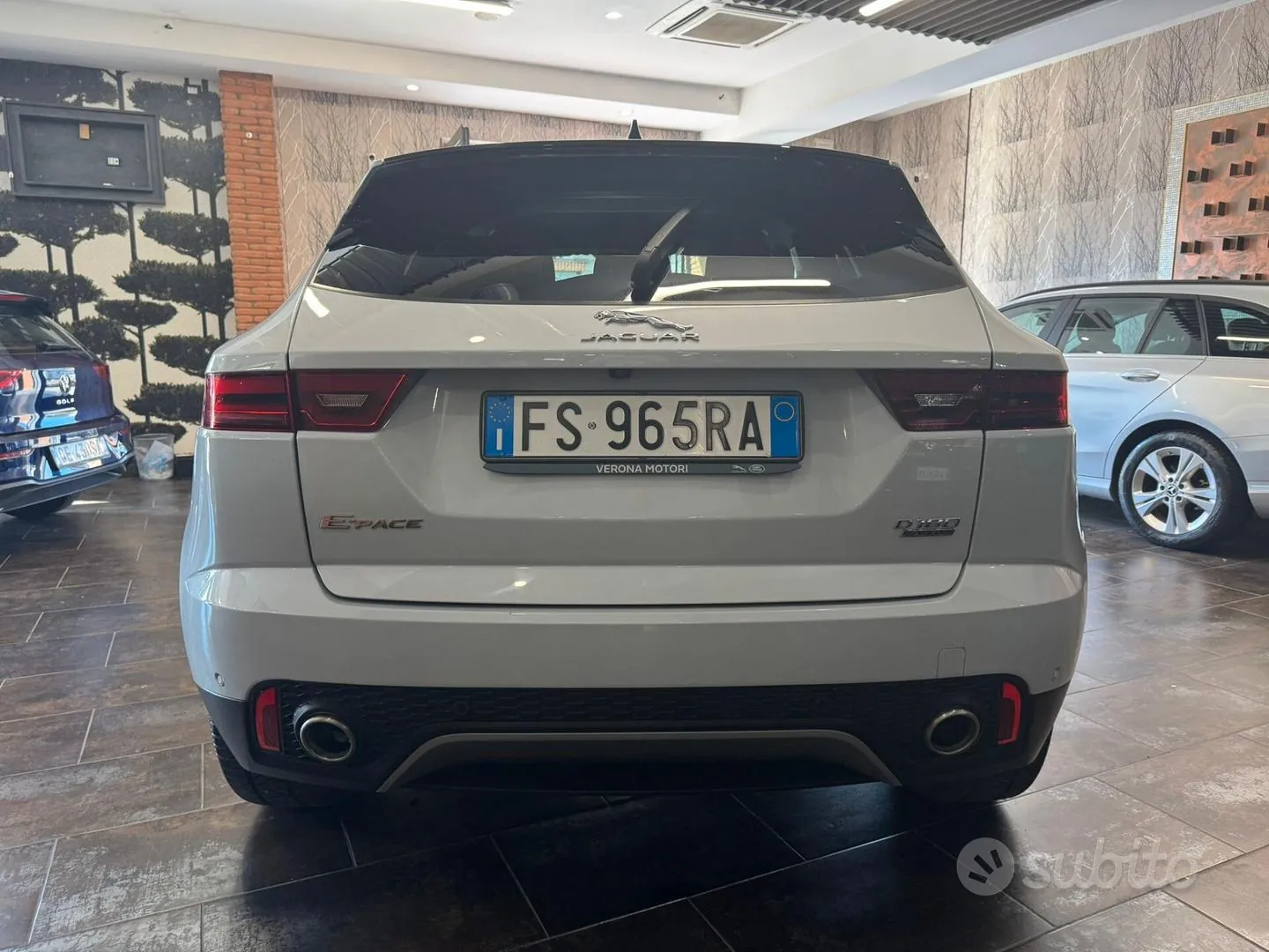 Jaguar E-Pace 2018 photo 5