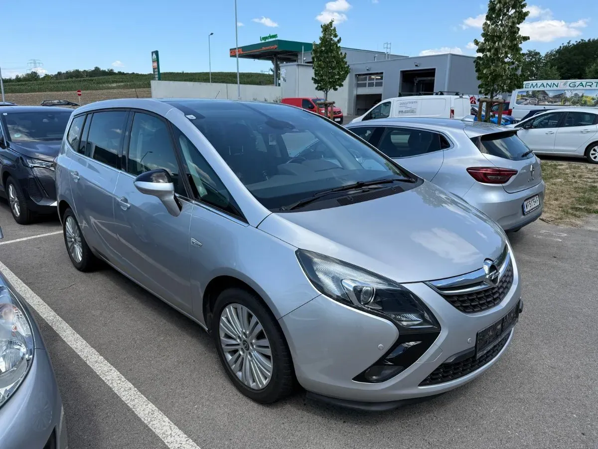 Opel Zafira 2015 photo 2