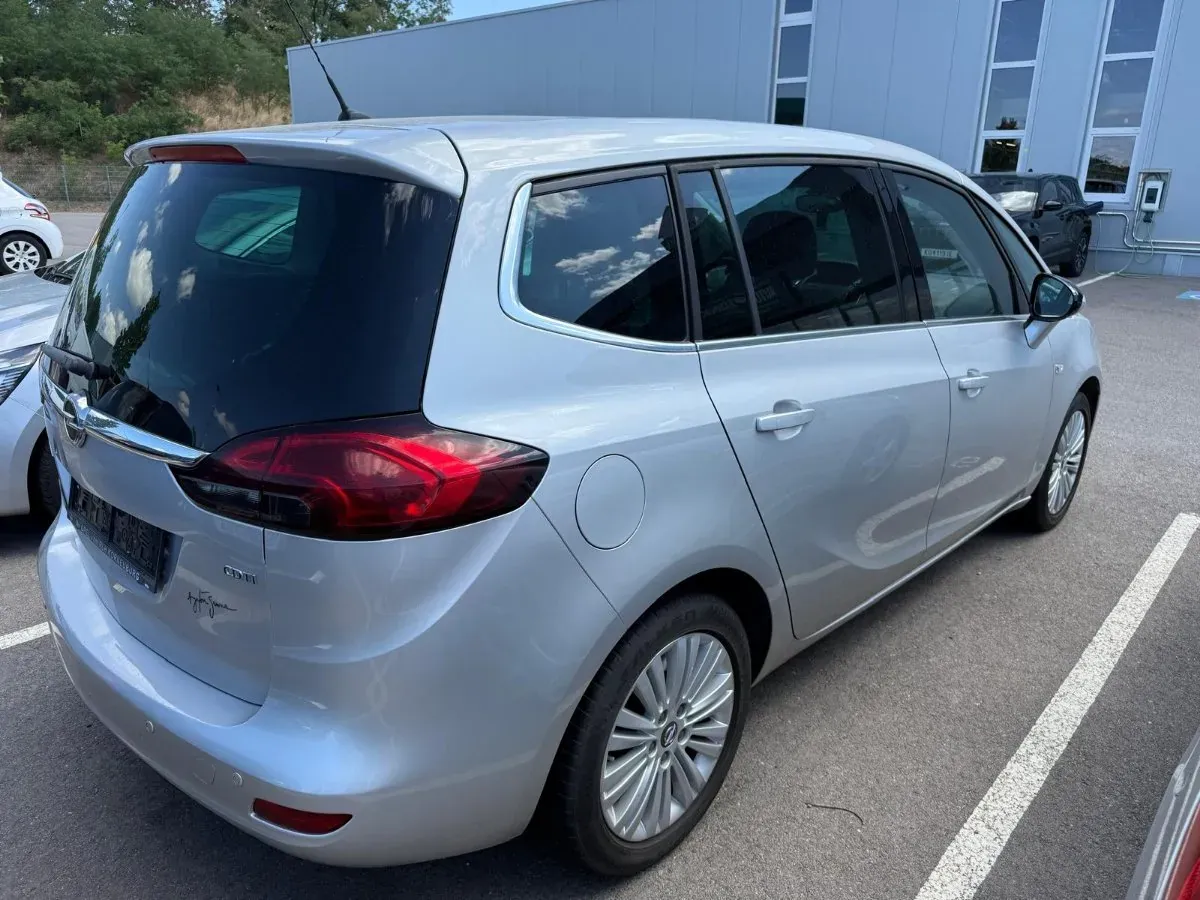 Opel Zafira 2015 photo 3