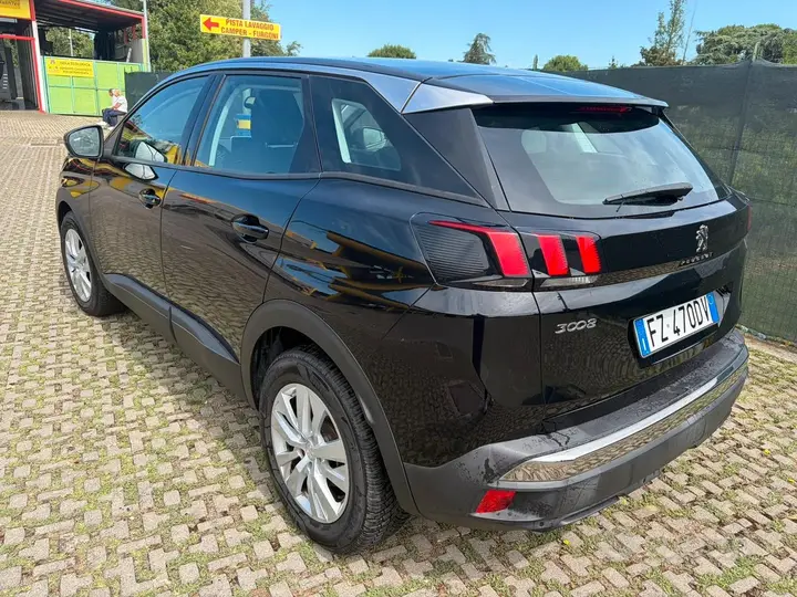 Peugeot 3008 2019 photo 3