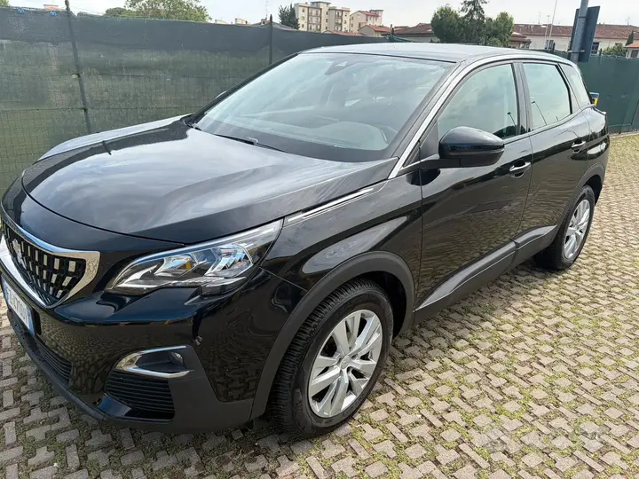 Peugeot 3008 2019 photo 2
