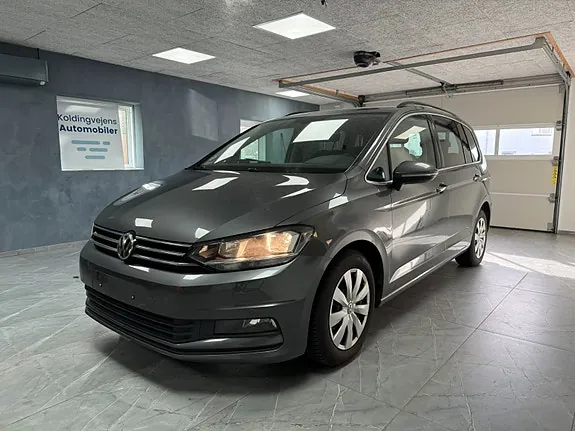 Volkswagen Touran 2018 photo 2