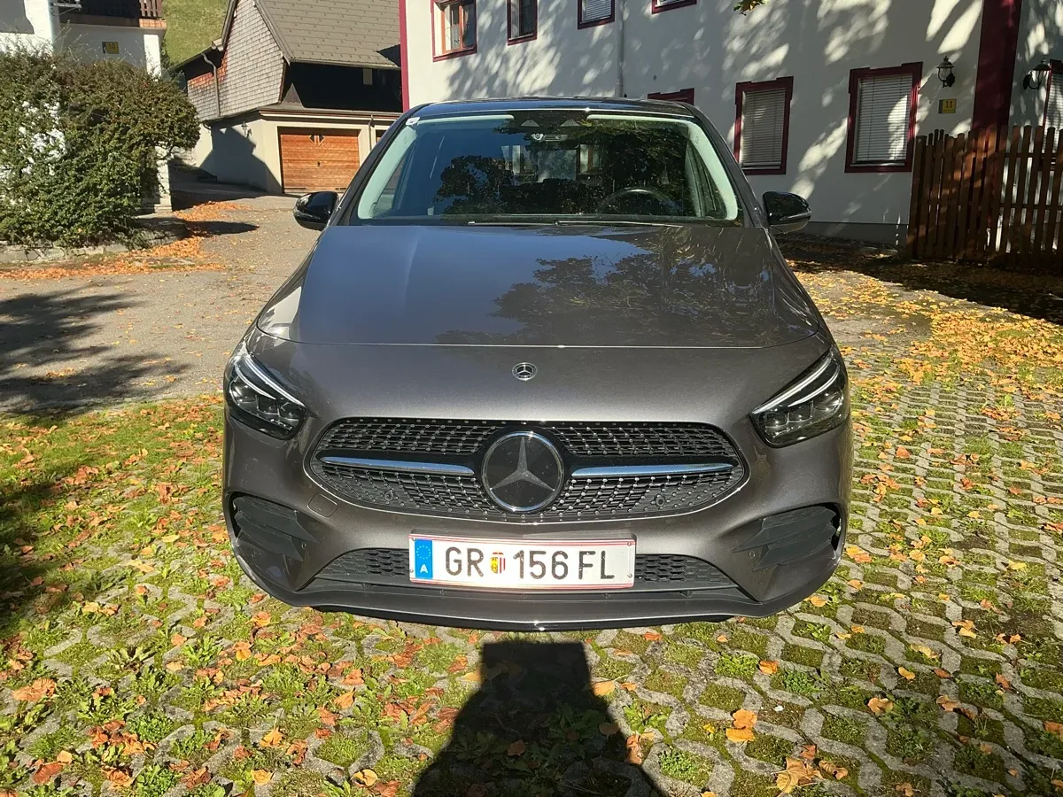 Mercedes-Benz B-Class 2022 photo 2