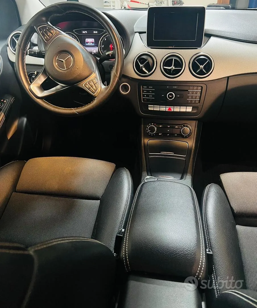 Mercedes-Benz B 180 2018 photo 2