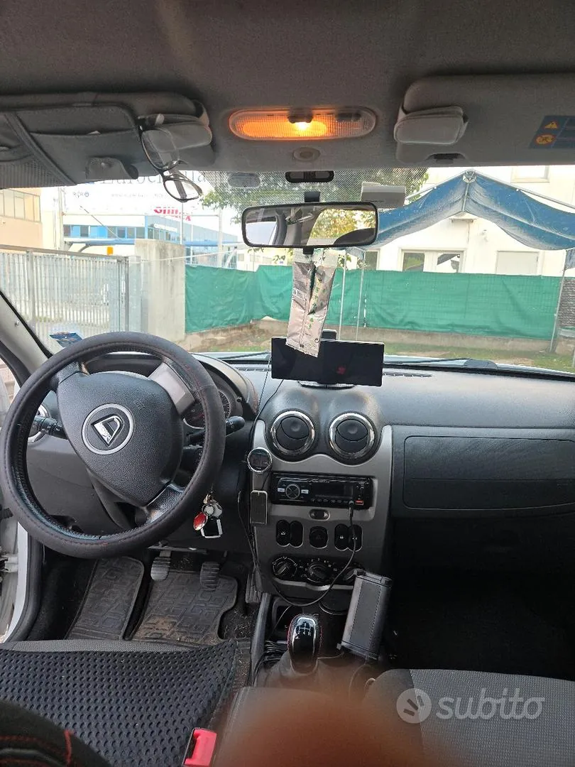Dacia Duster 2012 photo 5