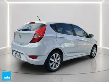 Hyundai Accent 2017 photo 3