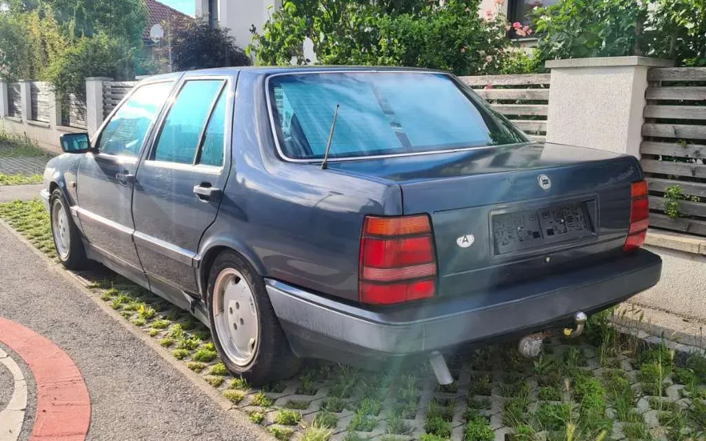 Lancia Thema 1991 photo 2