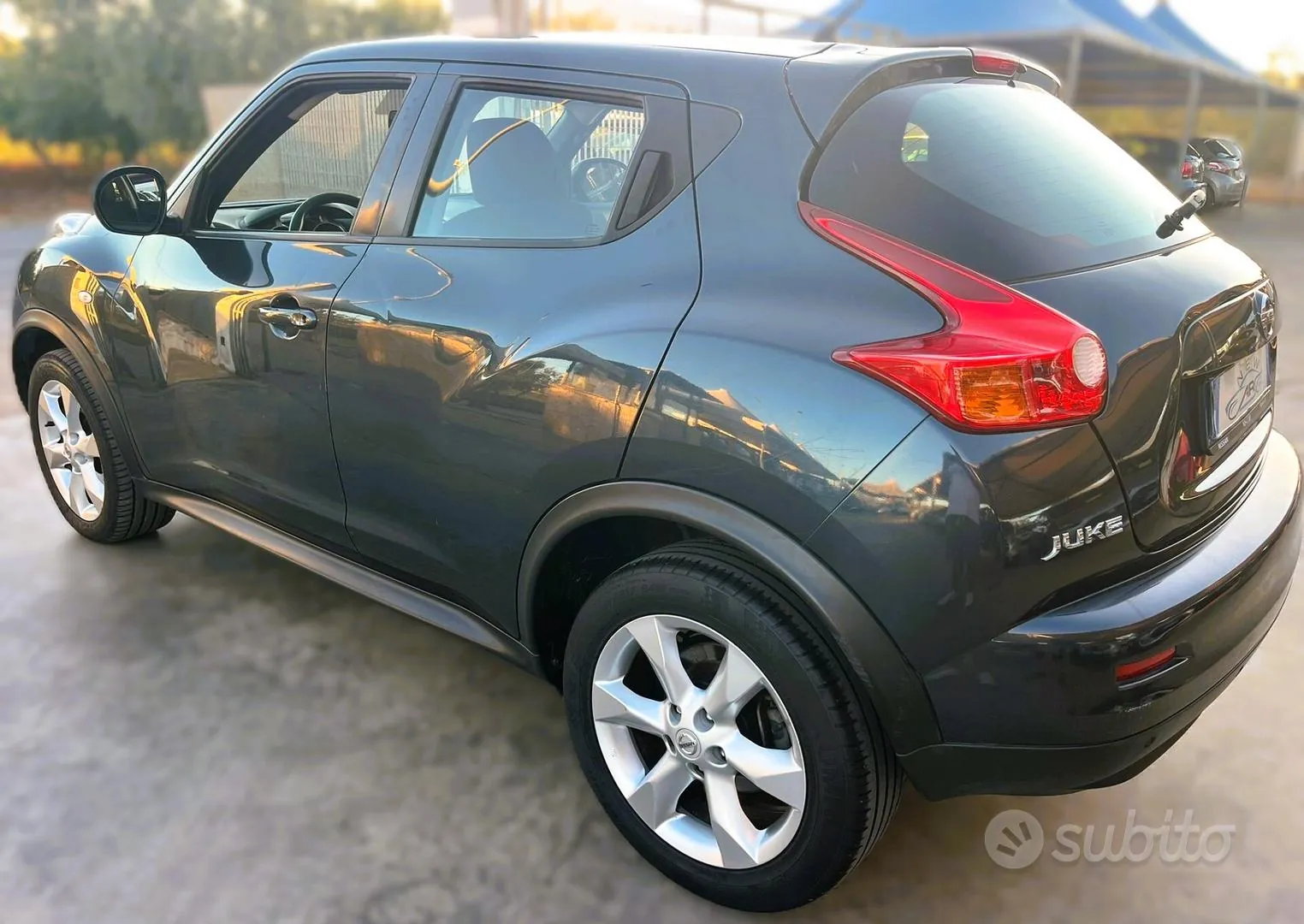 Nissan Juke 2011 photo 2