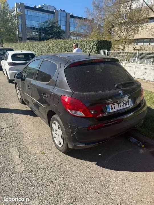 Peugeot 207 2010 photo 4