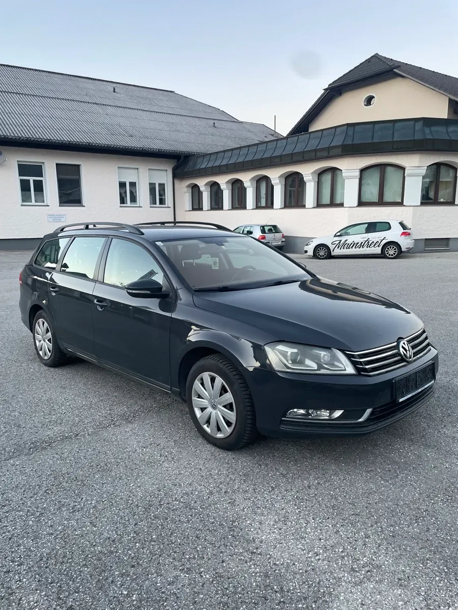 Volkswagen Passat 2012 photo 2