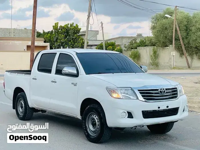 Toyota Hilux 2012 photo 2