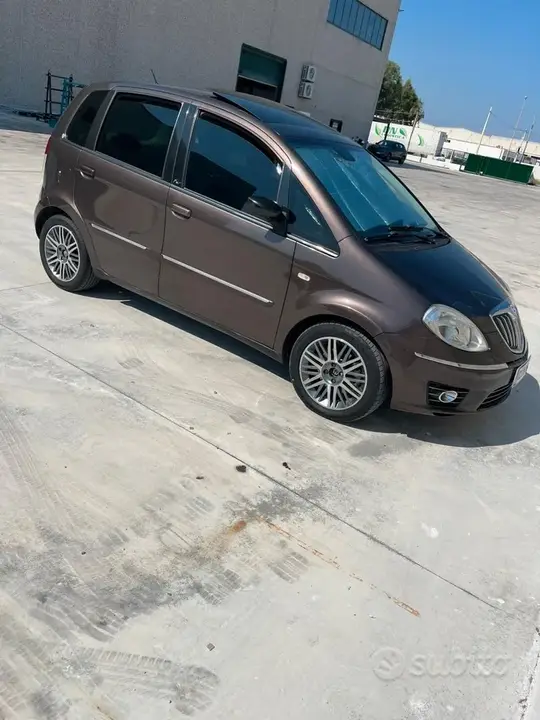 Lancia Musa 2009 photo 2