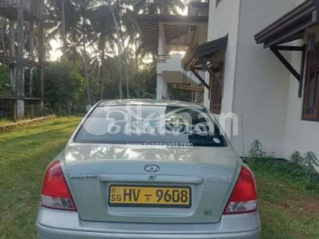 Hyundai Elantra 2000 photo 2