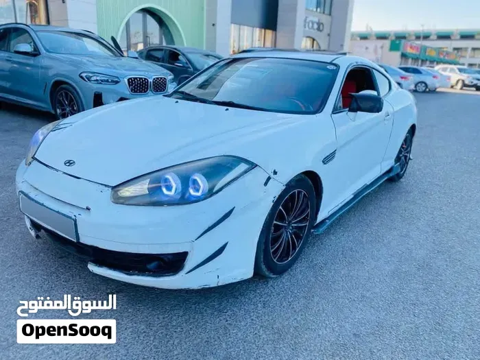 Hyundai Coupe 2010 photo 3