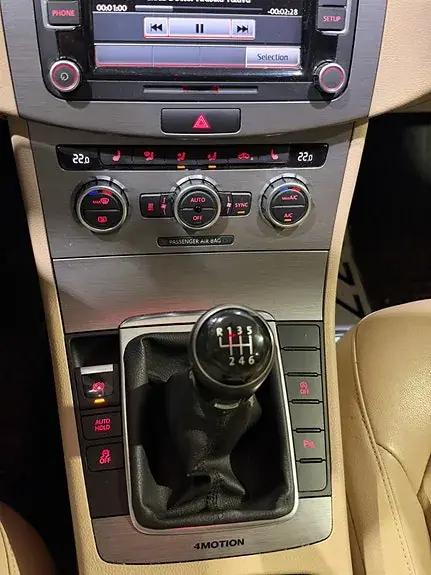 Volkswagen Passat 2014 photo 5