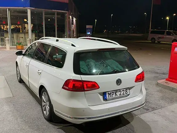 Volkswagen Passat 2014 photo 2
