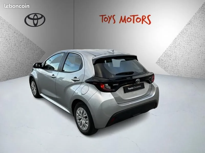 Toyota Yaris 2023 photo 4