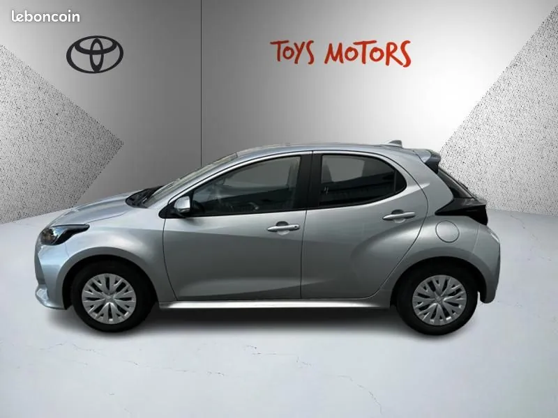 Toyota Yaris 2023 photo 3