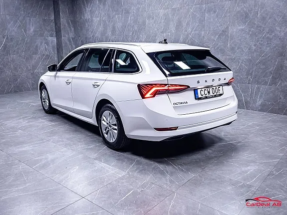 Skoda Octavia 2023 photo 5