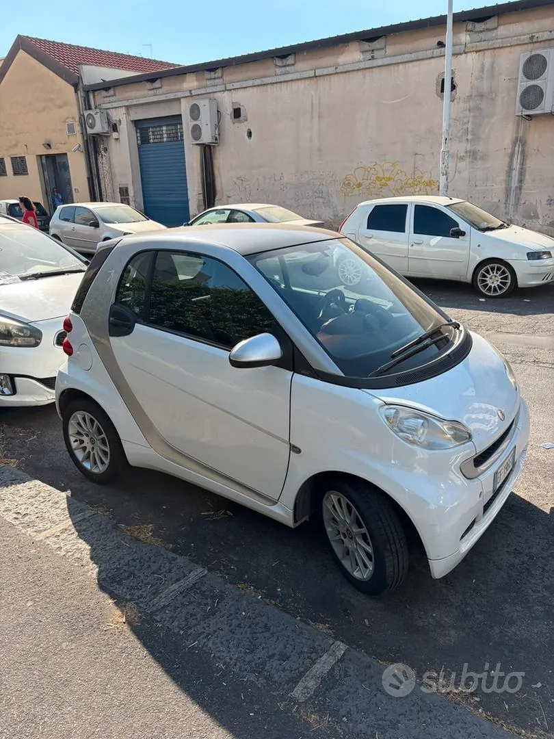 Smart Fortwo 2011 photo 3