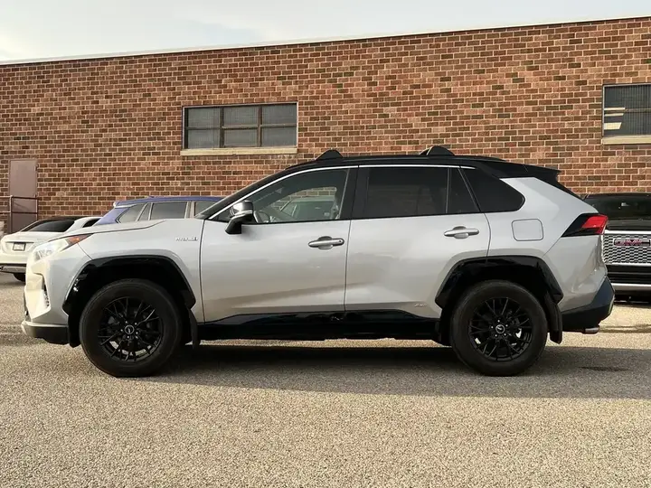Toyota Rav4 Hybrid 2020 photo 4