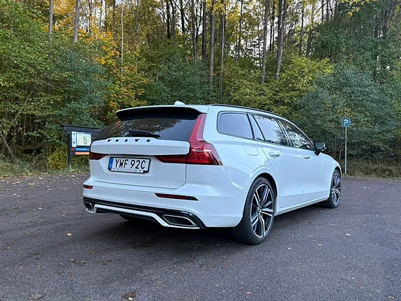 Volvo V60 2021 photo 4