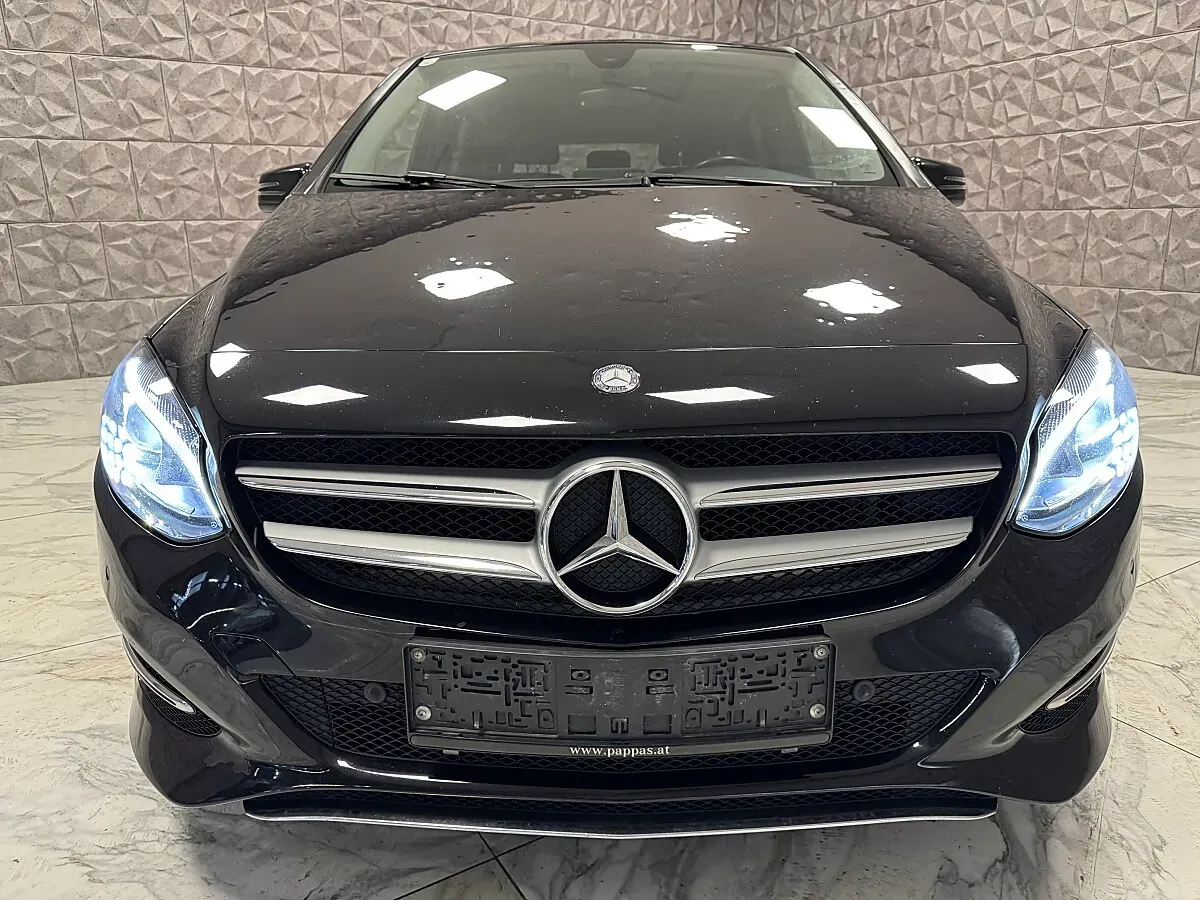Mercedes-Benz B-Class 2015 photo 2