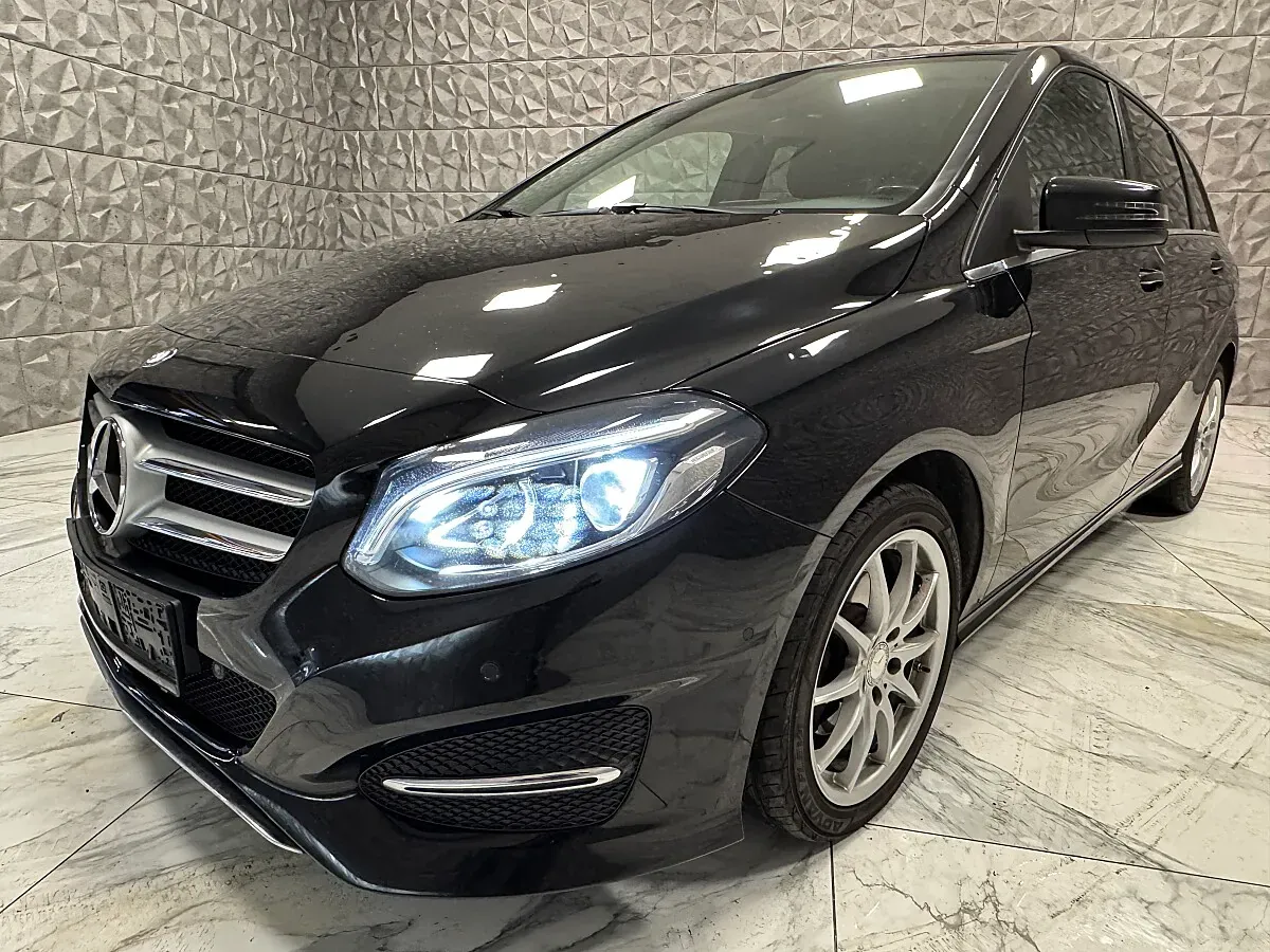 Mercedes-Benz B-Class 2015 photo 3