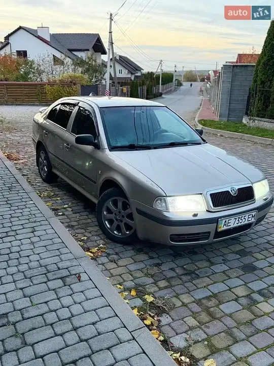 Skoda Octavia 2005 photo 2