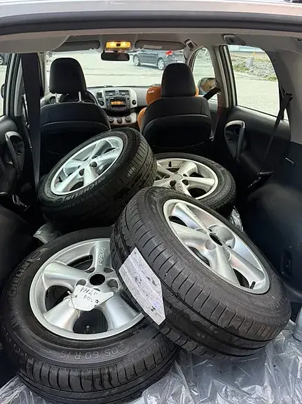 Toyota Rav4 2010 photo 5