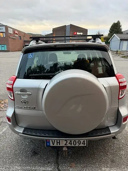 Toyota Rav4 2010 photo 4