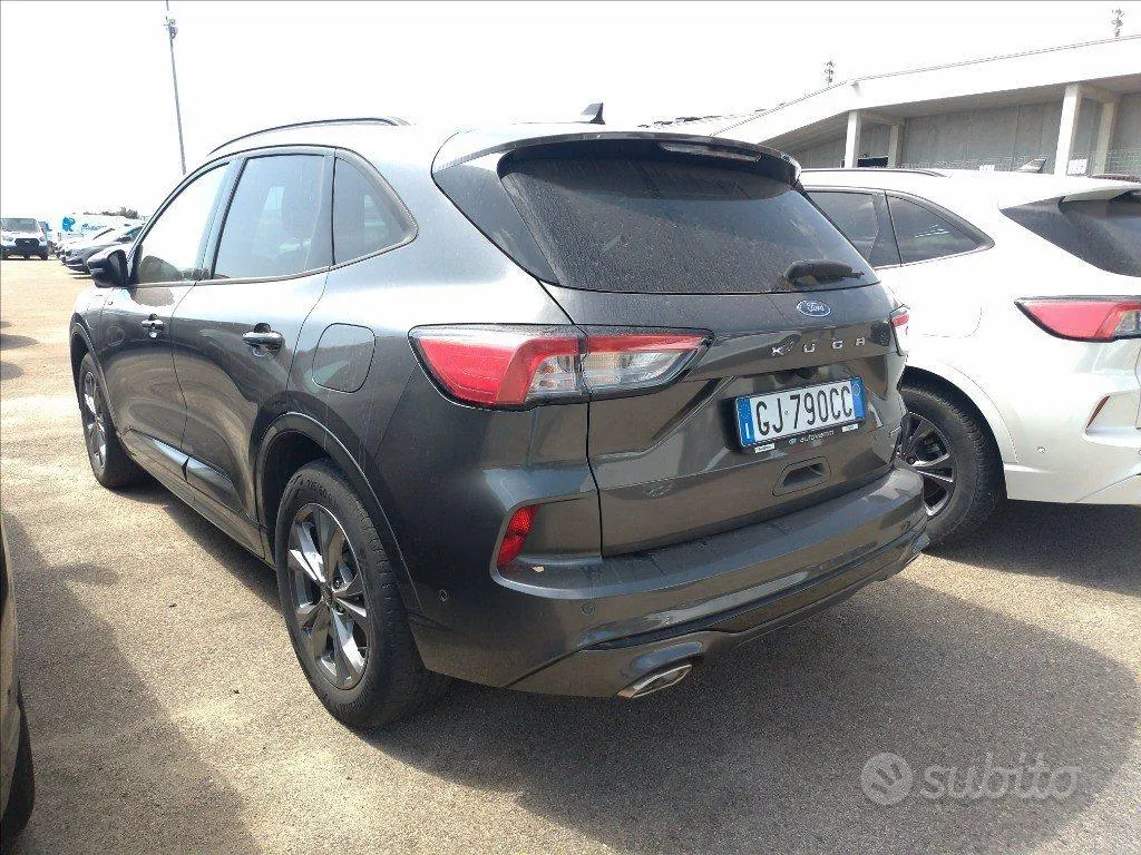 Ford Kuga 2022 photo 2