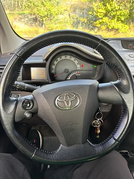 Toyota Iq 2009 photo 4
