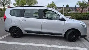 Dacia Lodgy 2015 photo 4