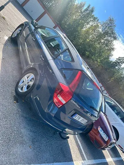 Kia Ceed 2010 photo 2