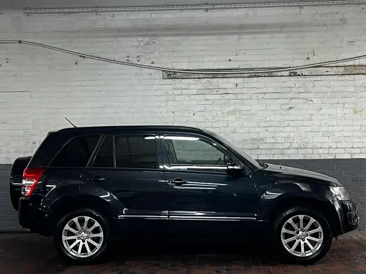 Suzuki Grand Vitara 2014 photo 2