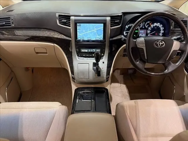Toyota Alphard Hybrid G 2013 photo 3