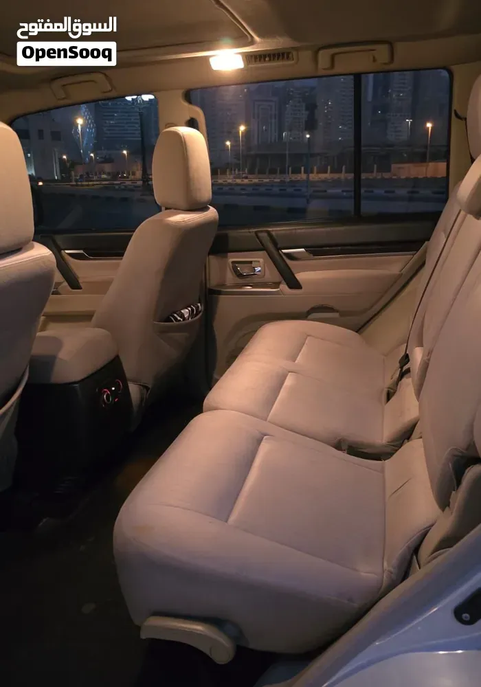 Mitsubishi Pajero 2012 photo 3