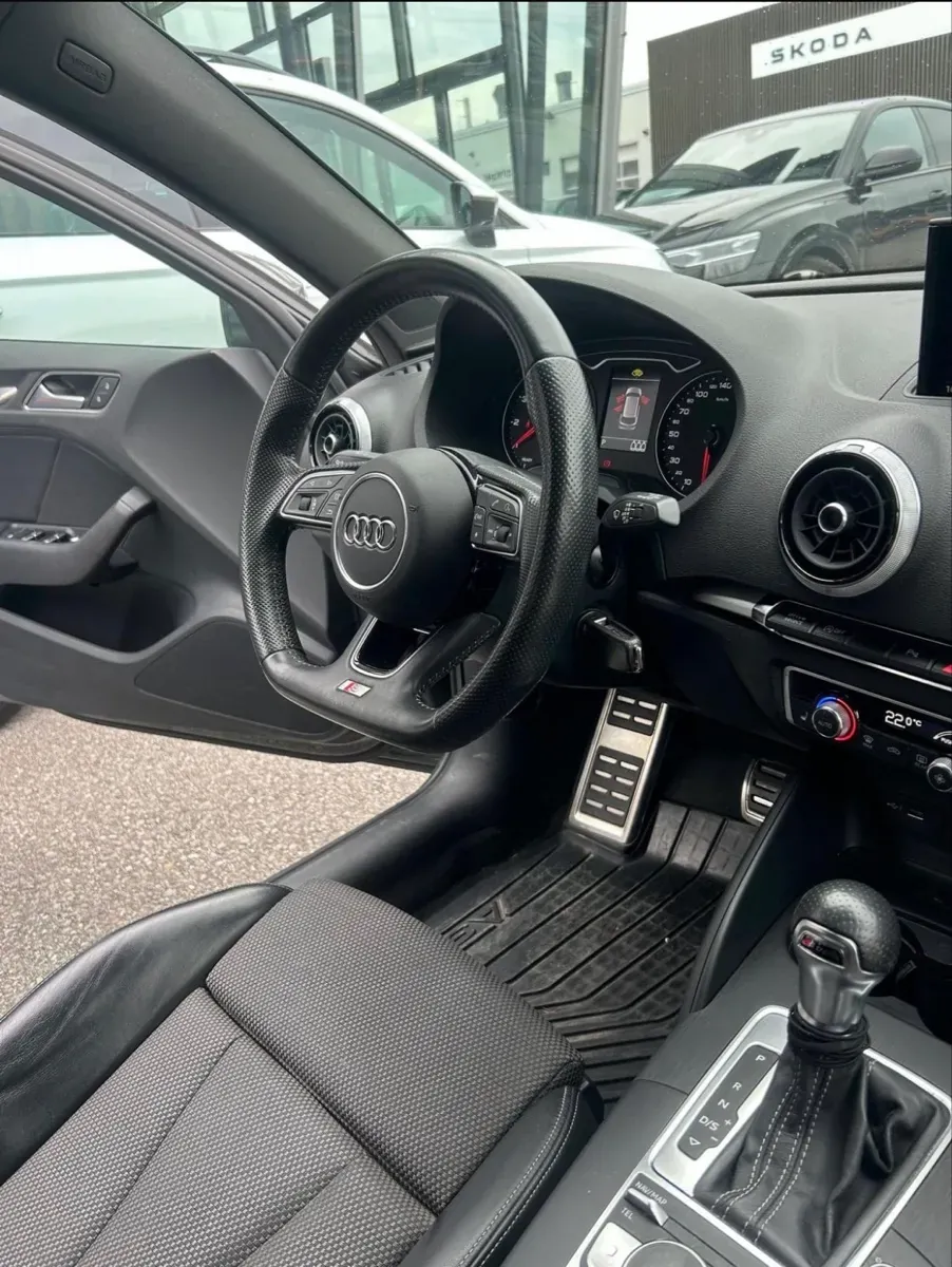 Audi A3 2018 photo 2