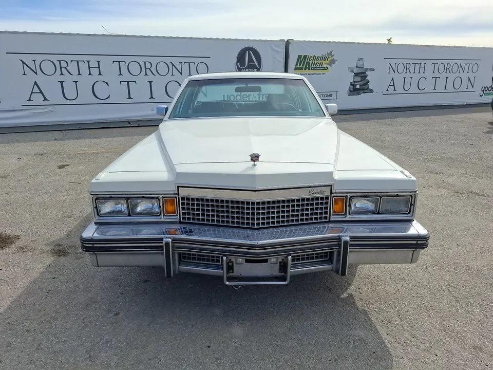 Cadillac Sedan Deville 1978 photo 2