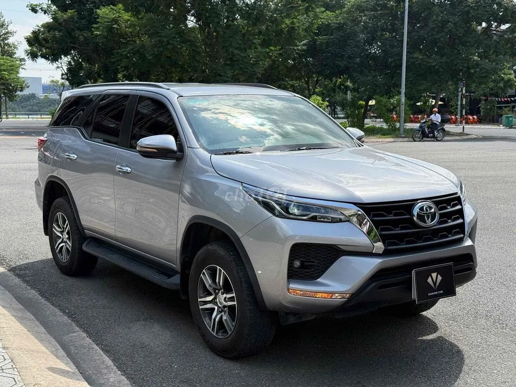 Toyota Fortuner 2022 photo 2