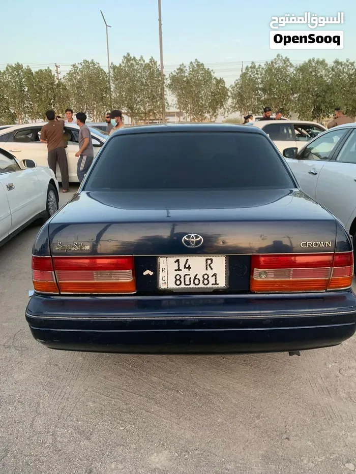 Toyota Crown 2000 photo 3