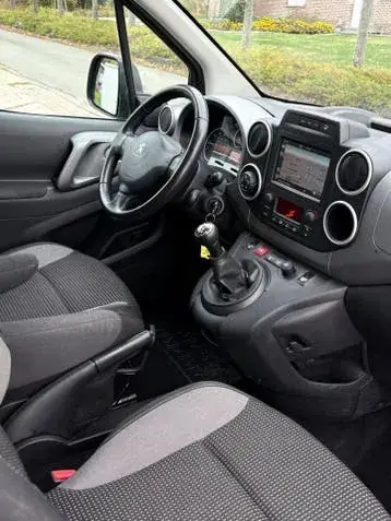 Peugeot Partner 2018 photo 3