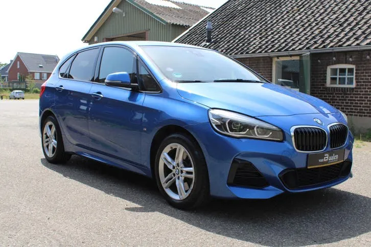 BMW 2 Series Active Tourer 2018 photo 2